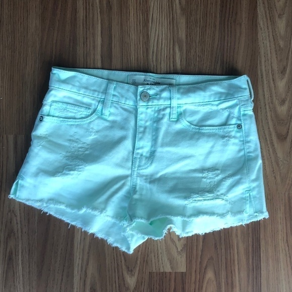 Abercrombie and Fitch  Distress Shorts Size 00 - Picture 3 of 16